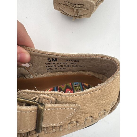 Vintage Hush Puppies Womens Leather Embroidered Moccasin Flats Size 5M Beige - Picture 5 of 5